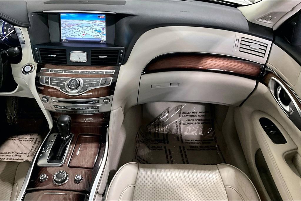 Used 2011 INFINITI M37 x w/ Deluxe Touring Pkg image 25