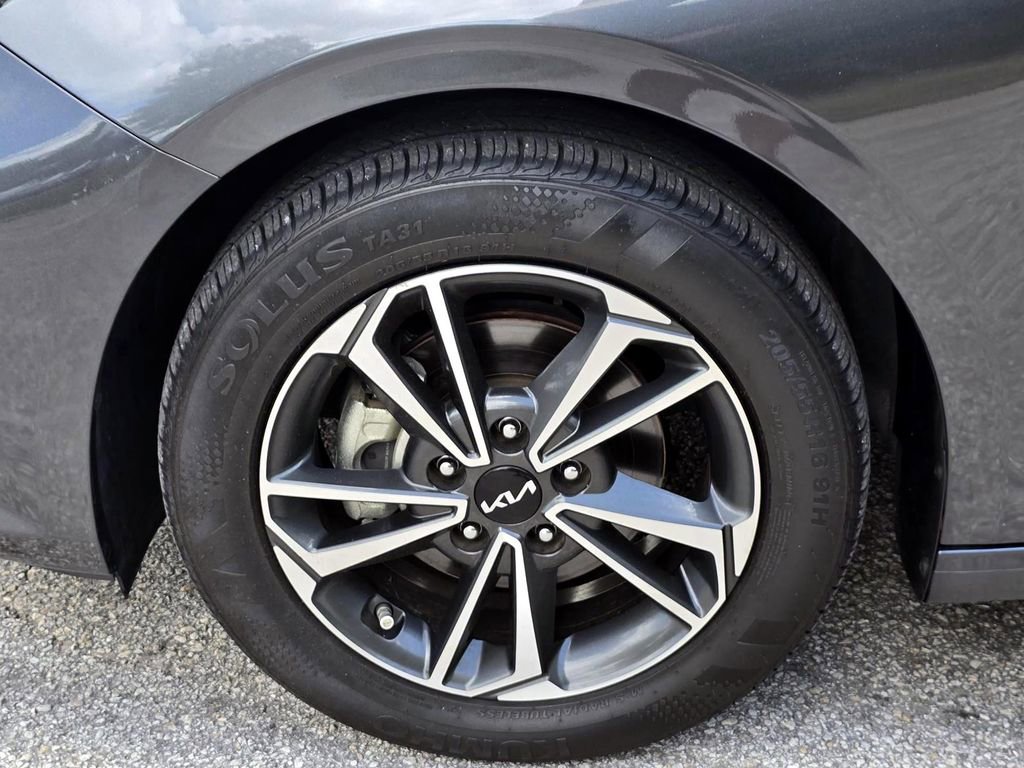 Used 2024 Kia Forte LXS FWD image 8