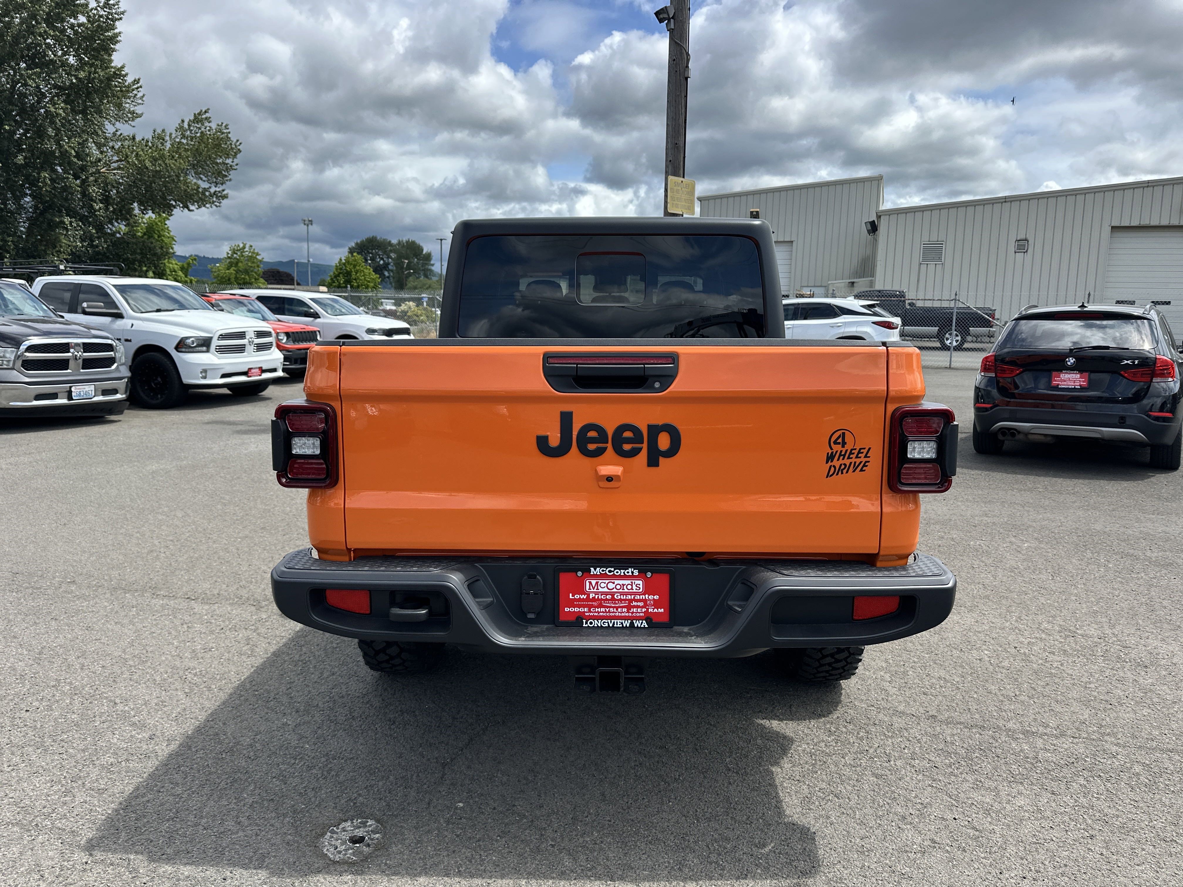 New 2025 Jeep Gladiator Willys image 5