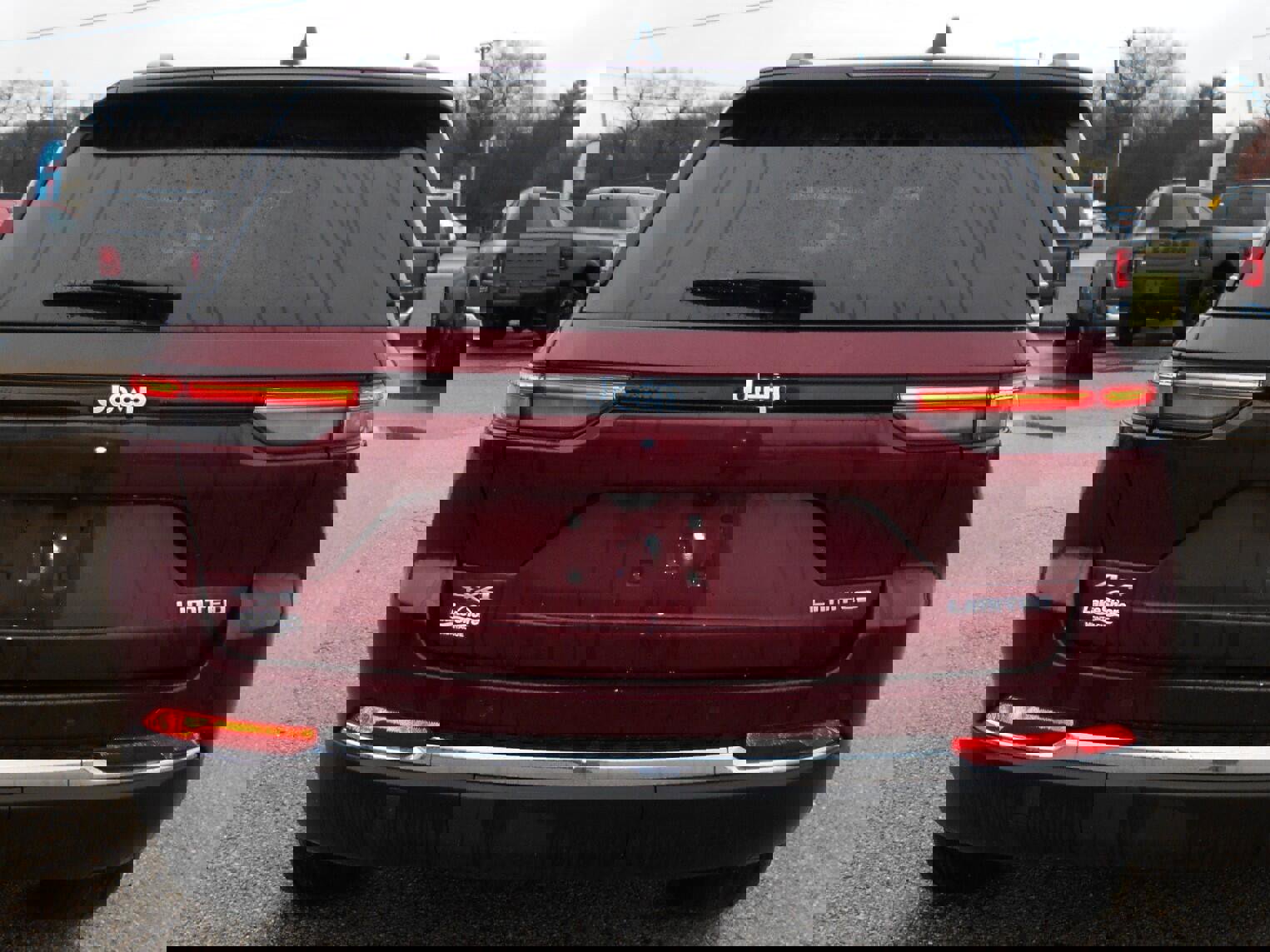 Used 2024 Jeep Grand Cherokee Limited image 17