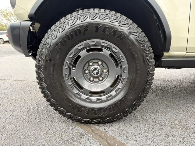 Used 2025 Ford Bronco Badlands image 30