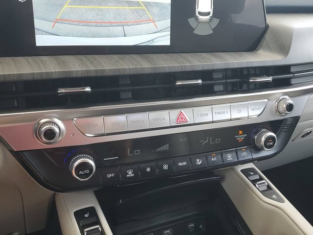 Used 2024 Kia Telluride EX FWD image 28