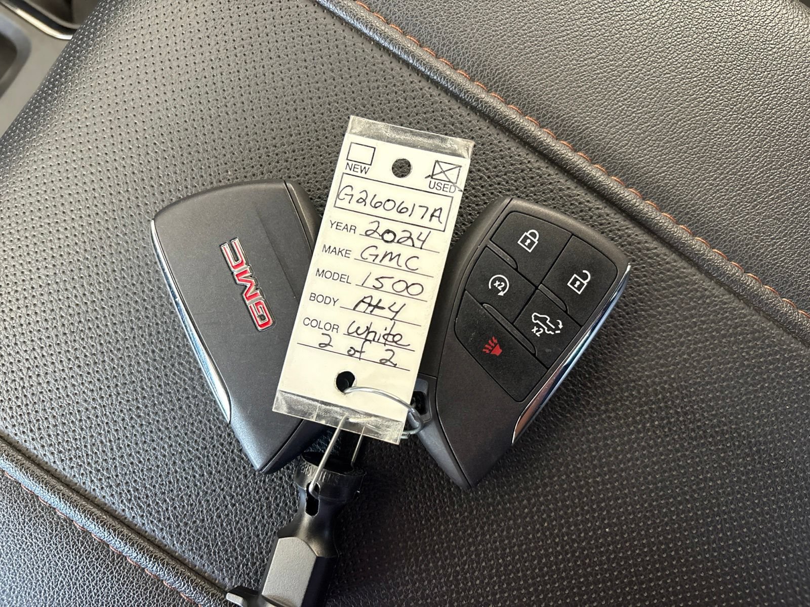 Used 2024 GMC Sierra 1500 AT4 w/ Technology Package AWD/4WD image 35