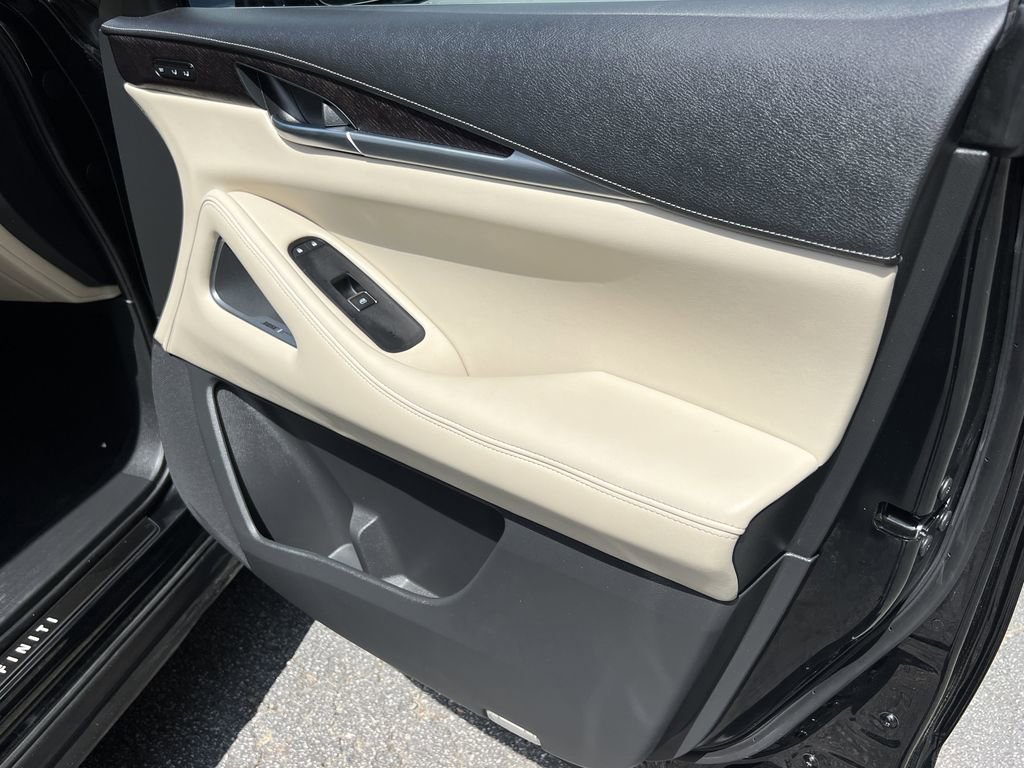 Used 2023 INFINITI QX60 Sensory w/ Vision Package image 12