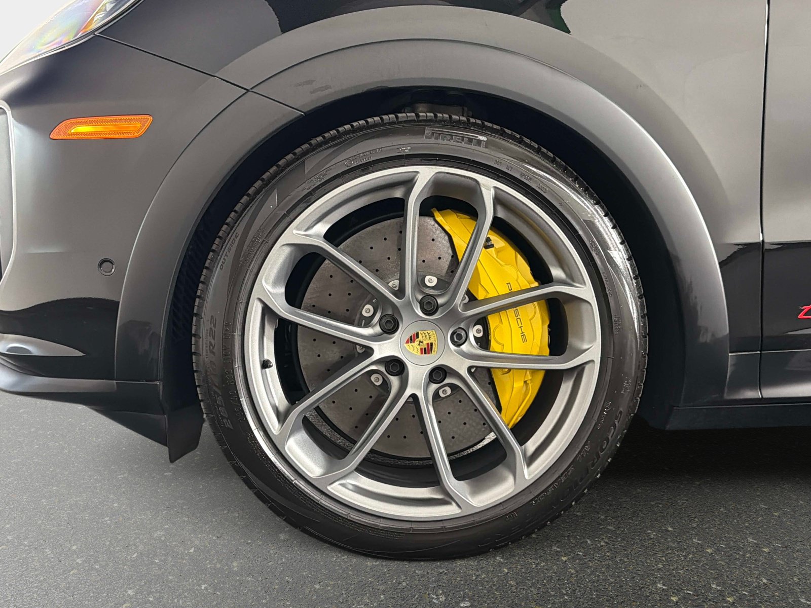 Used 2024 Porsche Cayenne Turbo GT AWD/4WD image 18