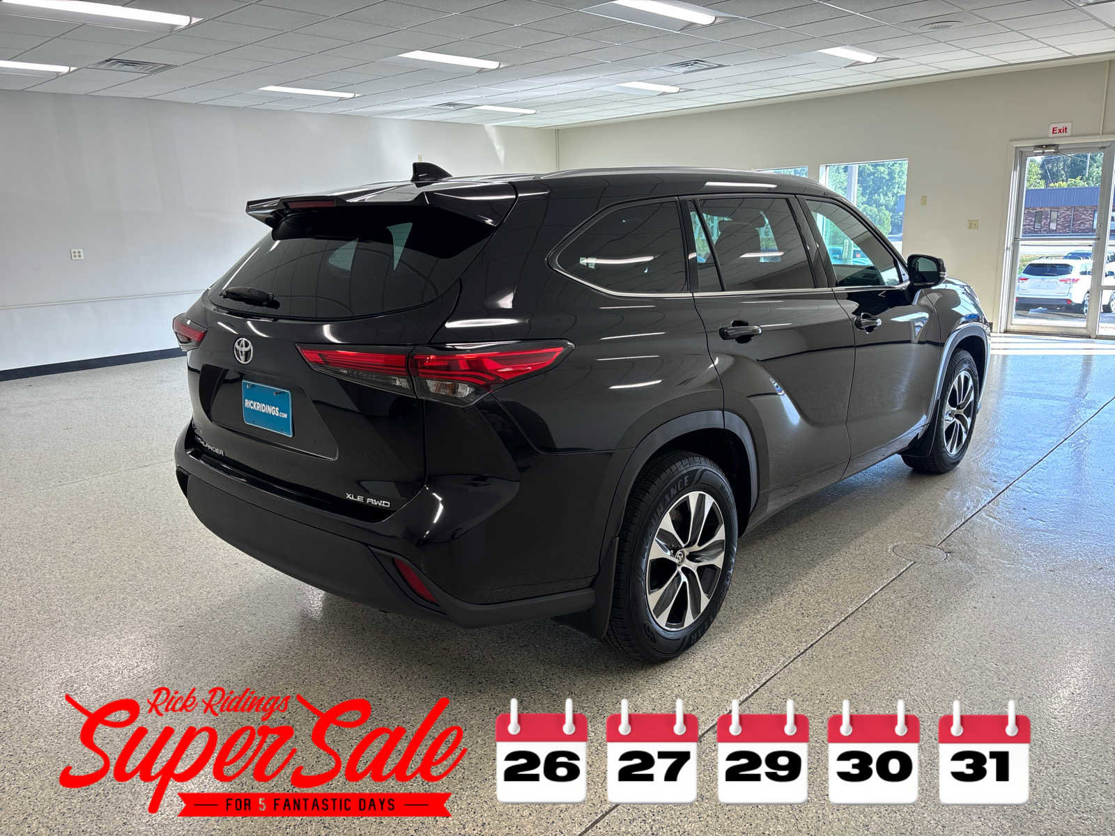 Used 2020 Toyota Highlander XLE image 5