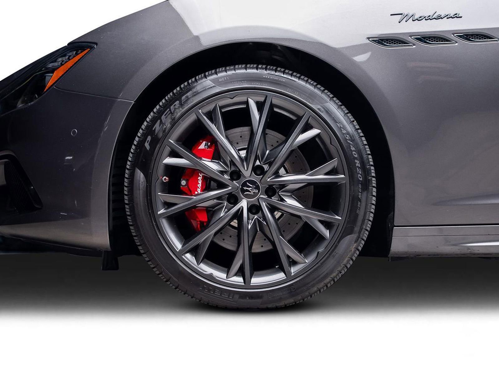 Used 2022 Maserati Ghibli Modena RWD image 18