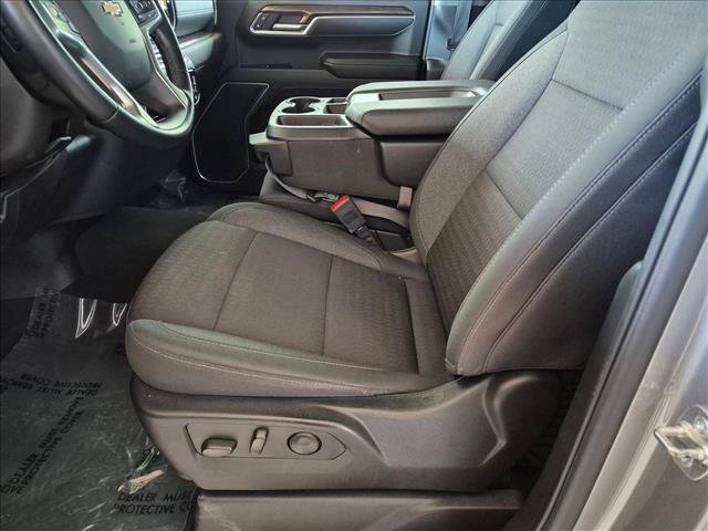 Used 2025 Chevrolet Silverado 1500 LT AWD/4WD image 15