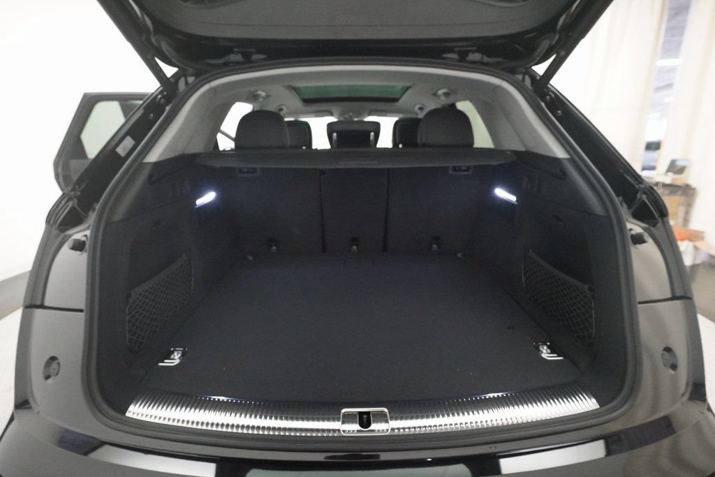 New 2025 Audi Q5 e Premium Plus AWD/4WD image 10