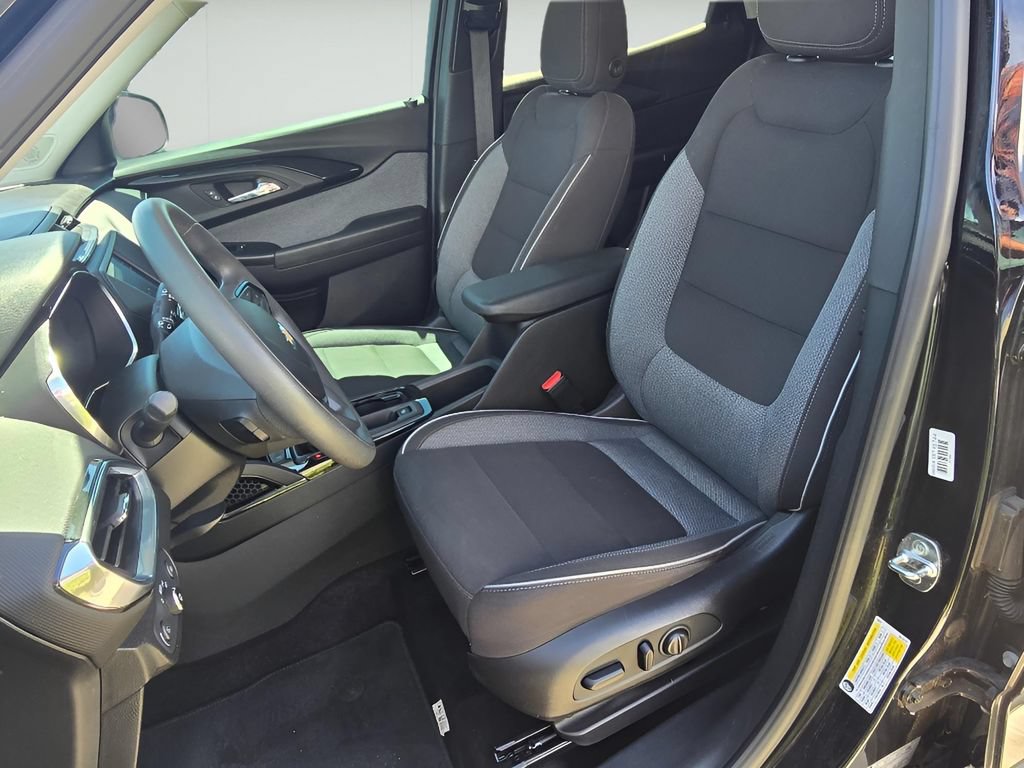 Used 2021 Chevrolet TrailBlazer LT FWD image 25