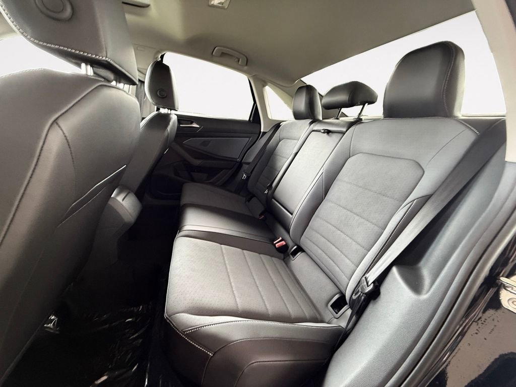 New 2026 Volkswagen Jetta SE FWD image 12