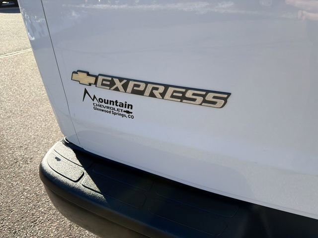 Used 2021 Chevrolet Express 2500 w/ Driver Convenience Package image 27