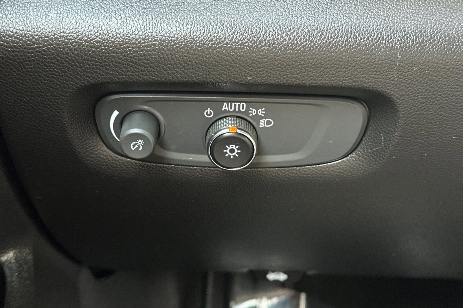 Certified 2023 Chevrolet Traverse LS w/ Midnight/Sport Edition image 36