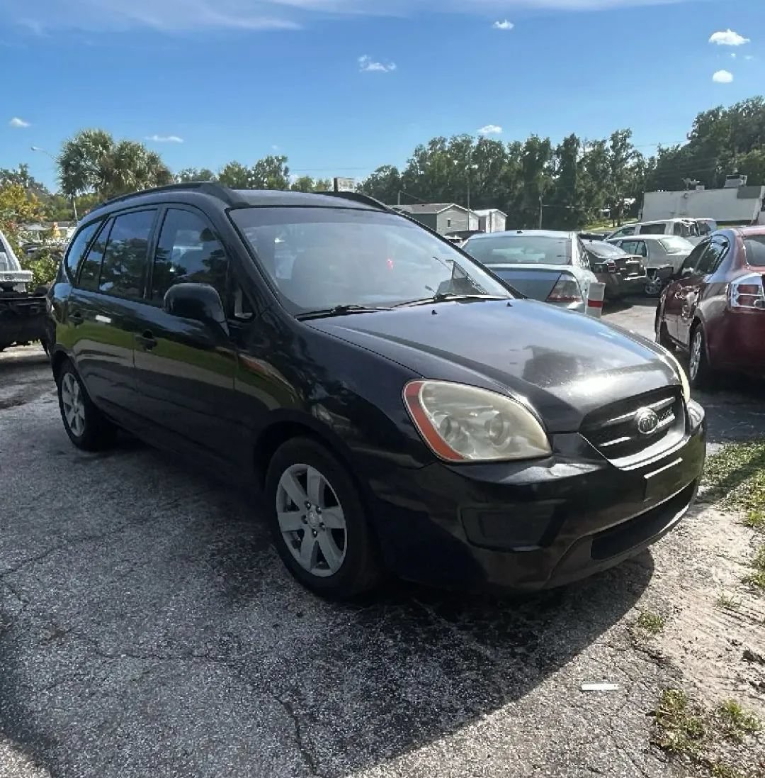 Used 2008 Kia Rondo LX w/ Convenience Pkg FWD image 7