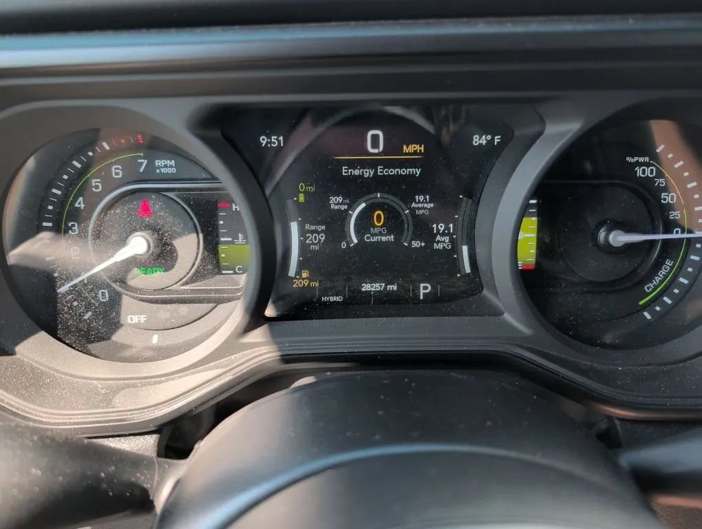 Used 2024 Jeep Wrangler Unlimited Sahara w/ Safety Group AWD/4WD image 30