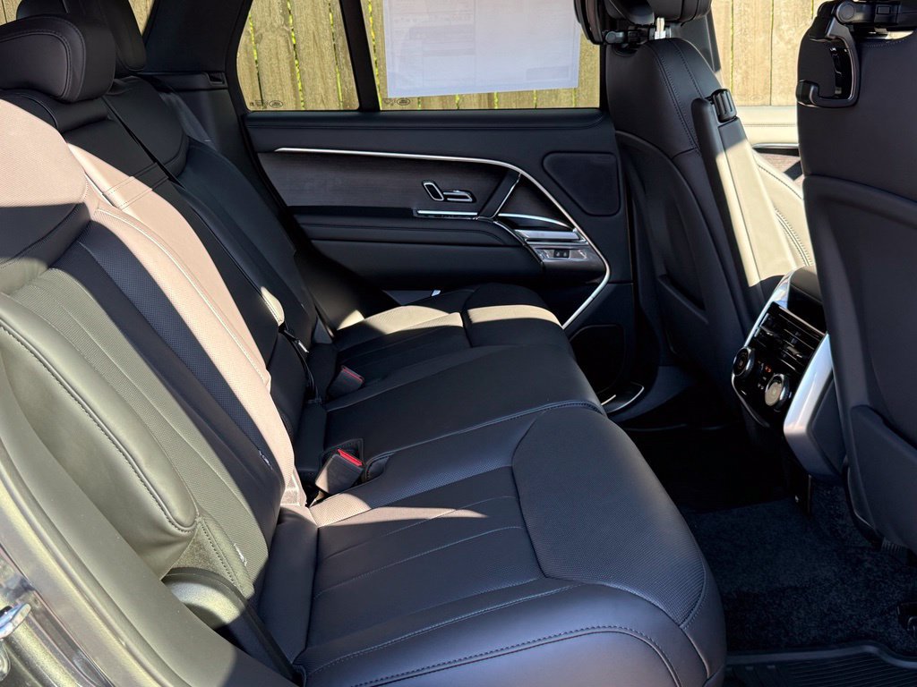 New 2027 Land Rover Range Rover SE AWD/4WD image 33