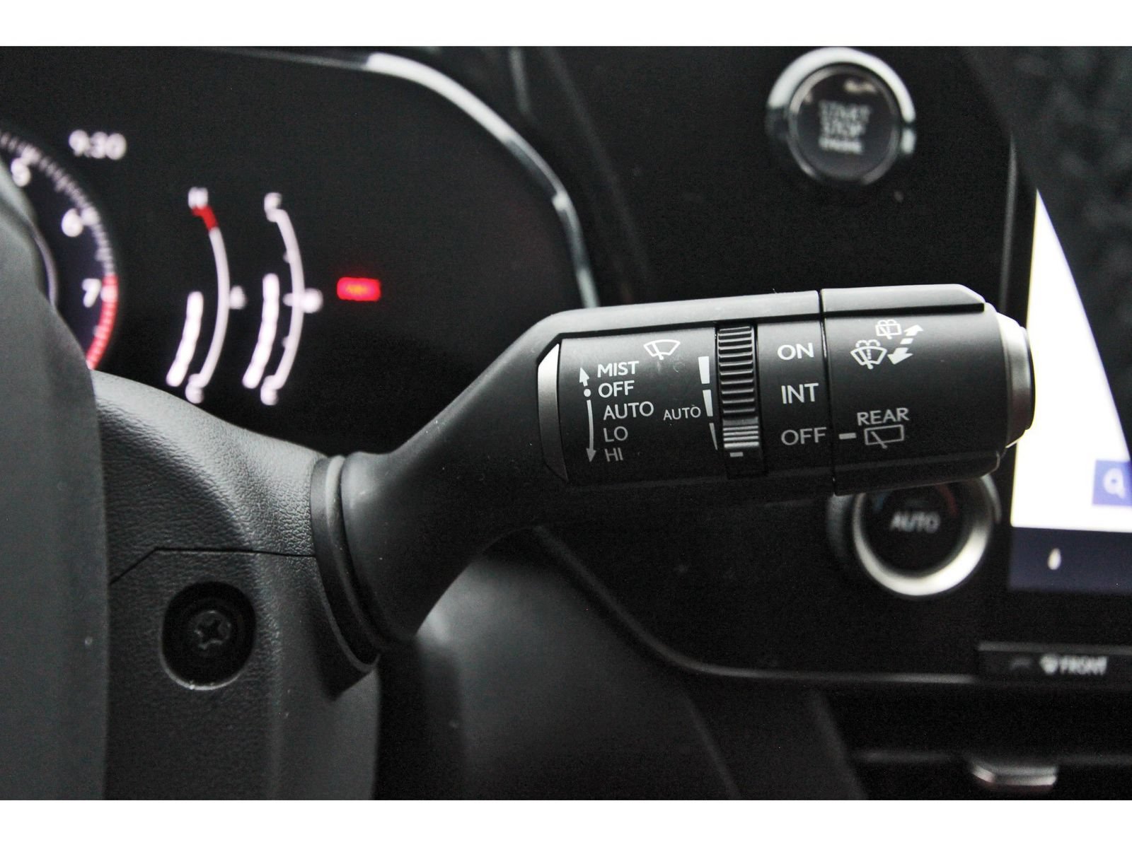 Used 2025 Lexus NX 250 FWD w/ Towing Package (2000 Lbs) image 21