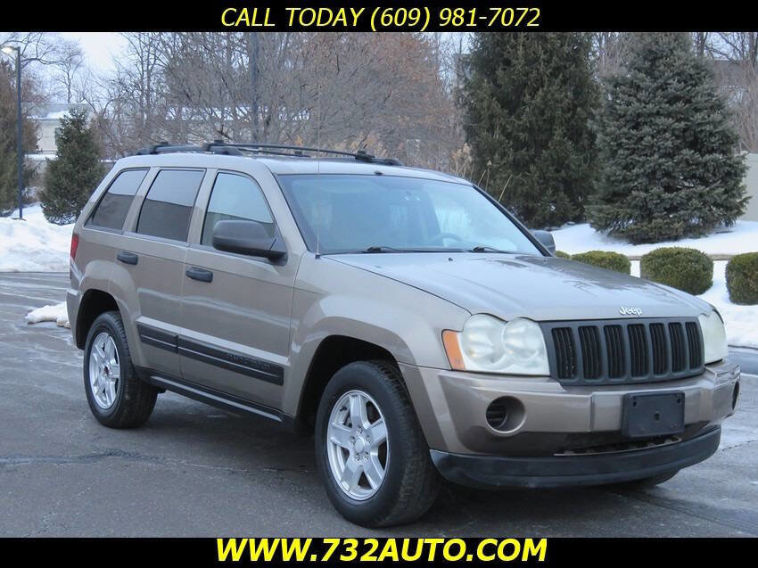 Used 2006 Jeep Grand Cherokee Laredo AWD/4WD image 3