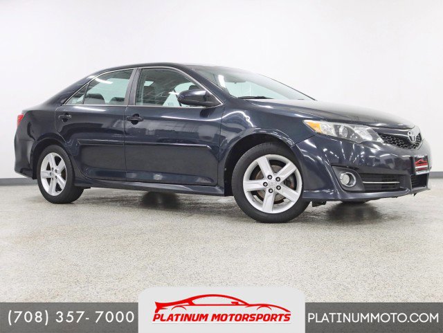 Used 2014 Toyota Camry SE image 1