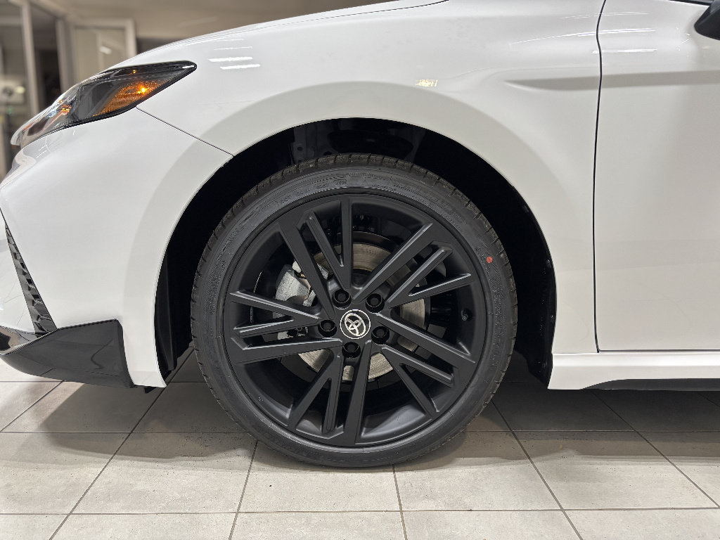 New 2026 Toyota Camry Hybrid FWD image 7