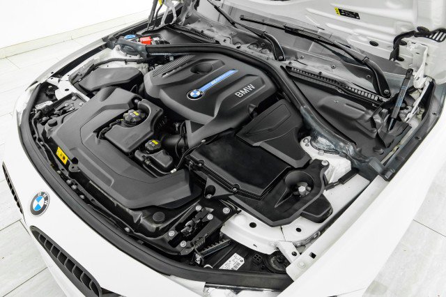 Used 2018 BMW 330e image 54