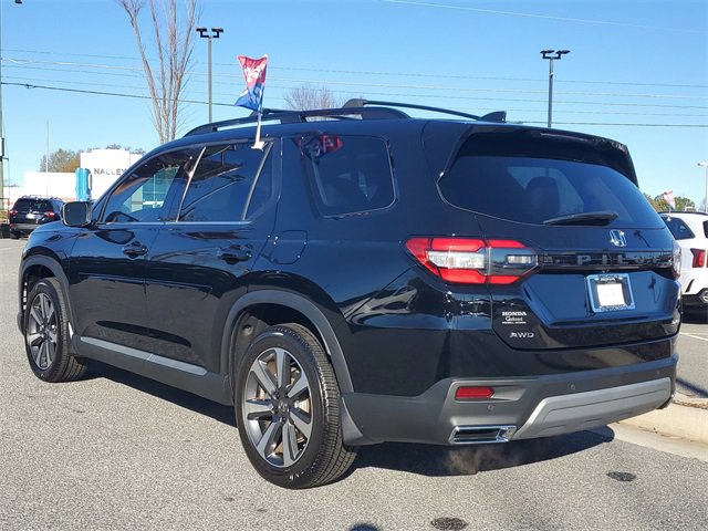 Used 2024 Honda Pilot Elite image 6