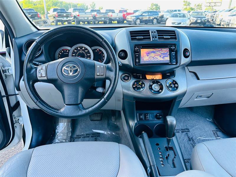 Used 2012 Toyota RAV4 Limited image 28
