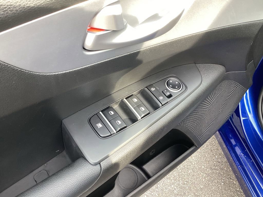 Used 2023 Kia Forte LXS w/ LXS Technology Package FWD image 10