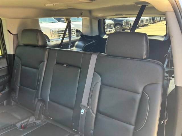 Used 2017 Chevrolet Suburban Premier RWD image 16