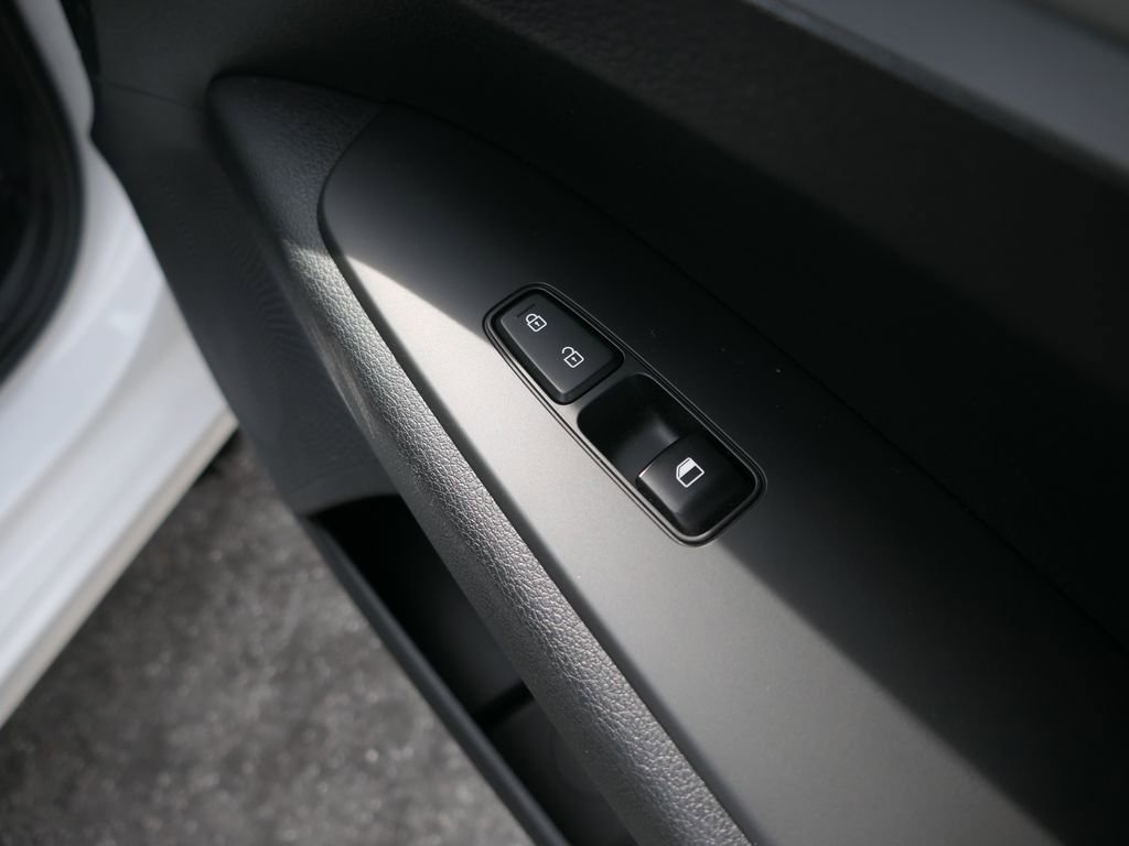 Used 2023 Kia Forte LXS image 25