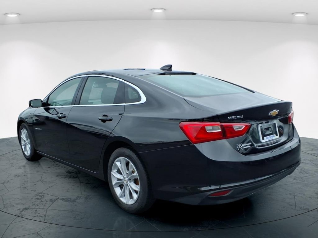 Used 2025 Chevrolet Malibu LT image 5
