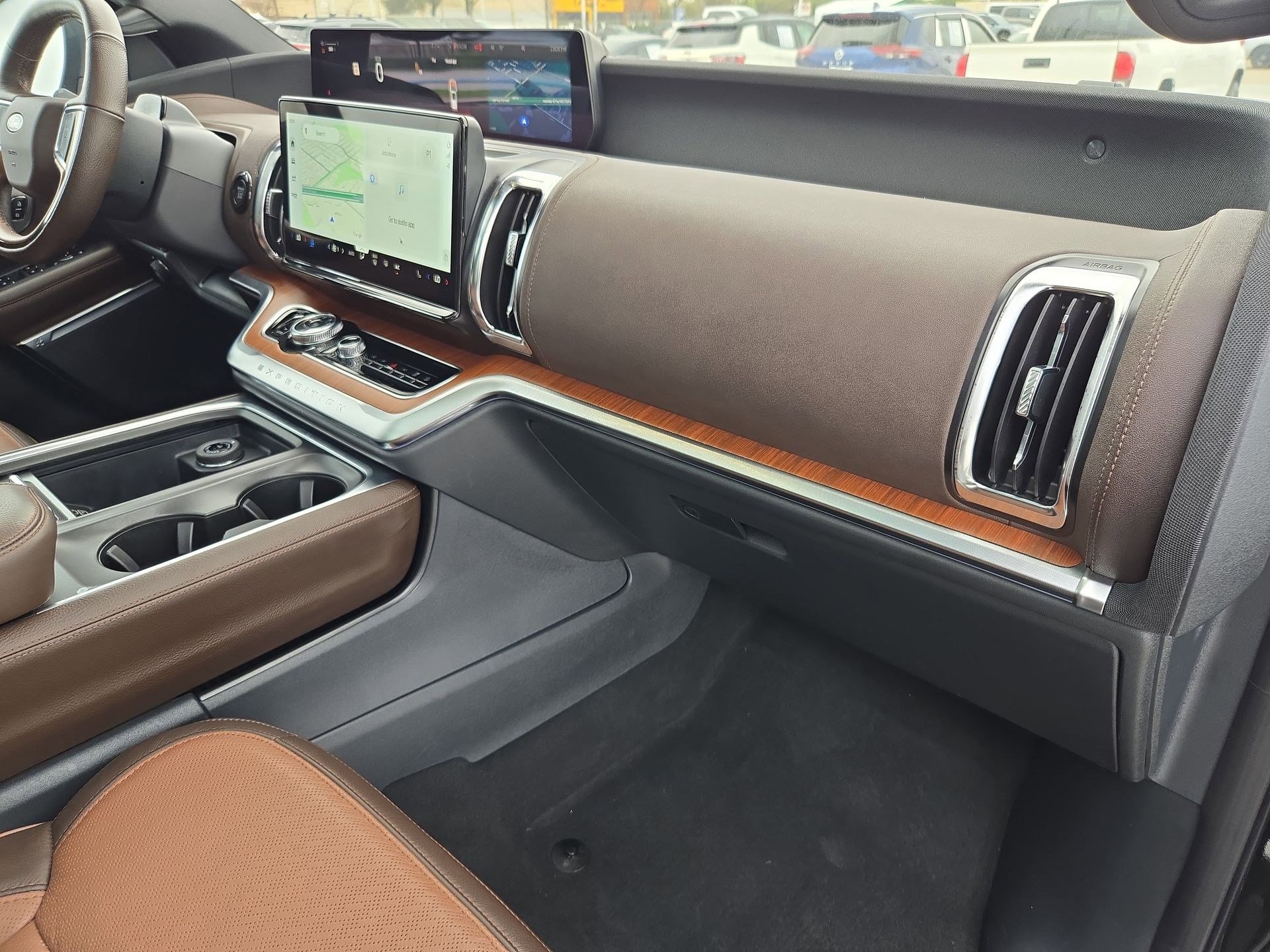 Used 2025 Ford Expedition King Ranch image 34