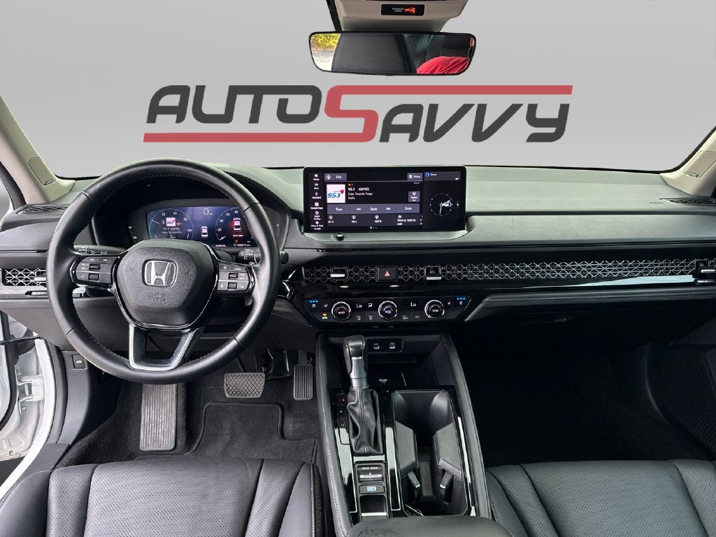 Used 2023 Honda Accord Touring image 17