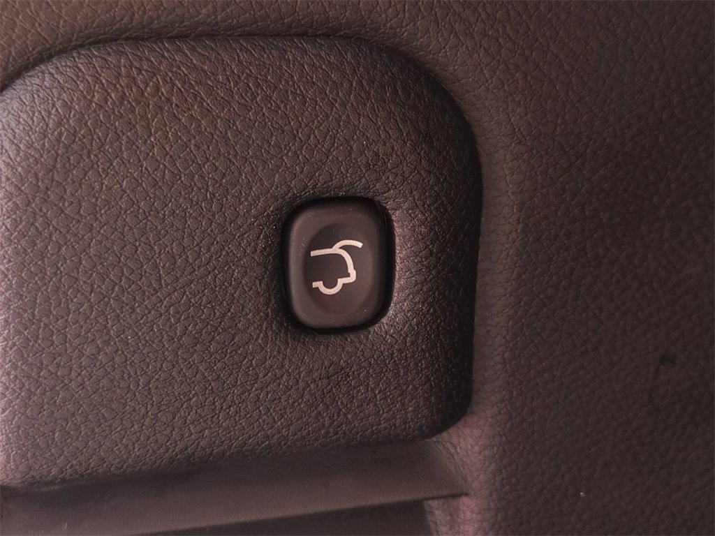 Used 2018 Jeep Grand Cherokee Limited image 15