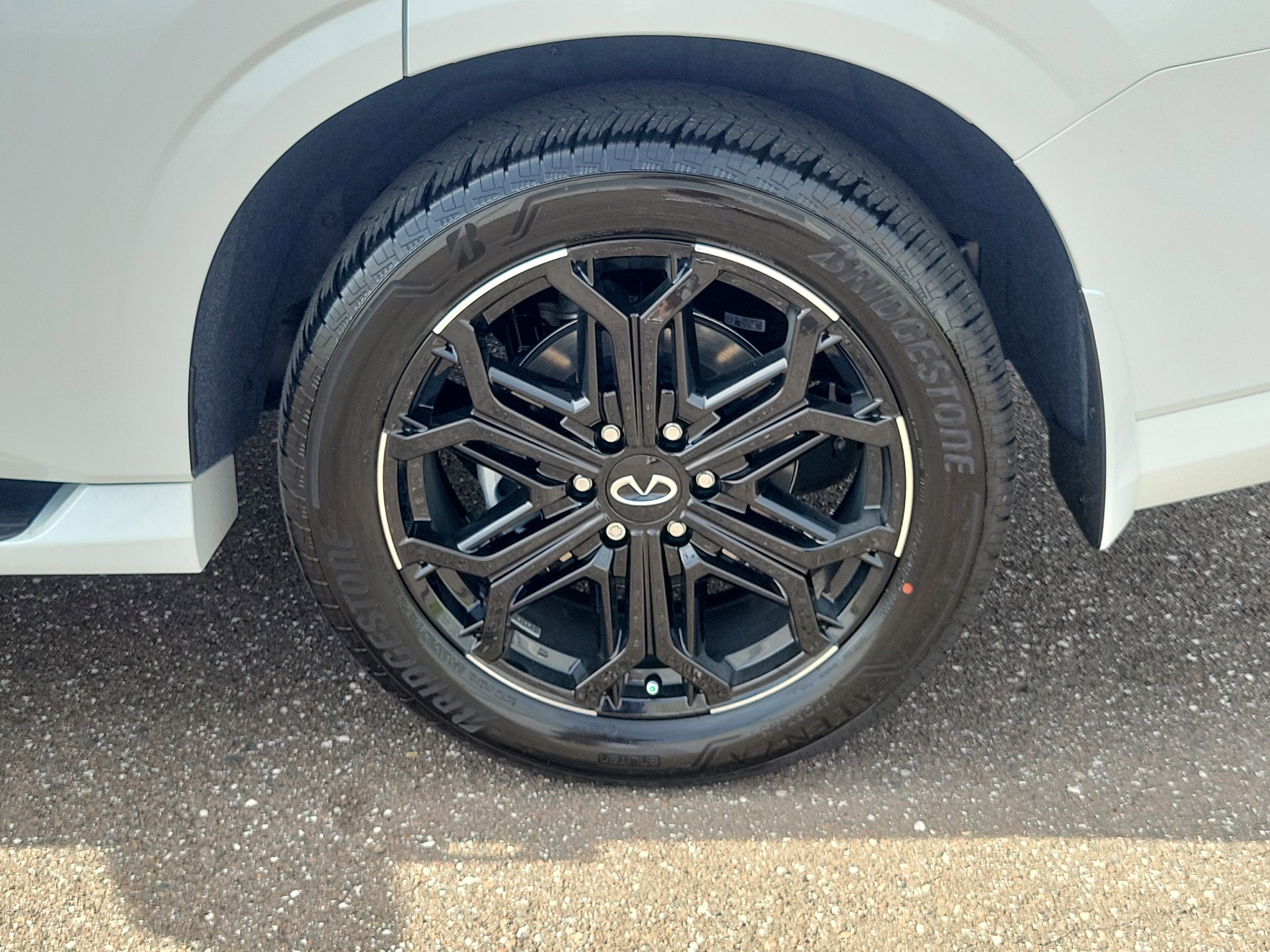 New 2026 INFINITI QX80 4WD w/ Sport Exterior Package image 5