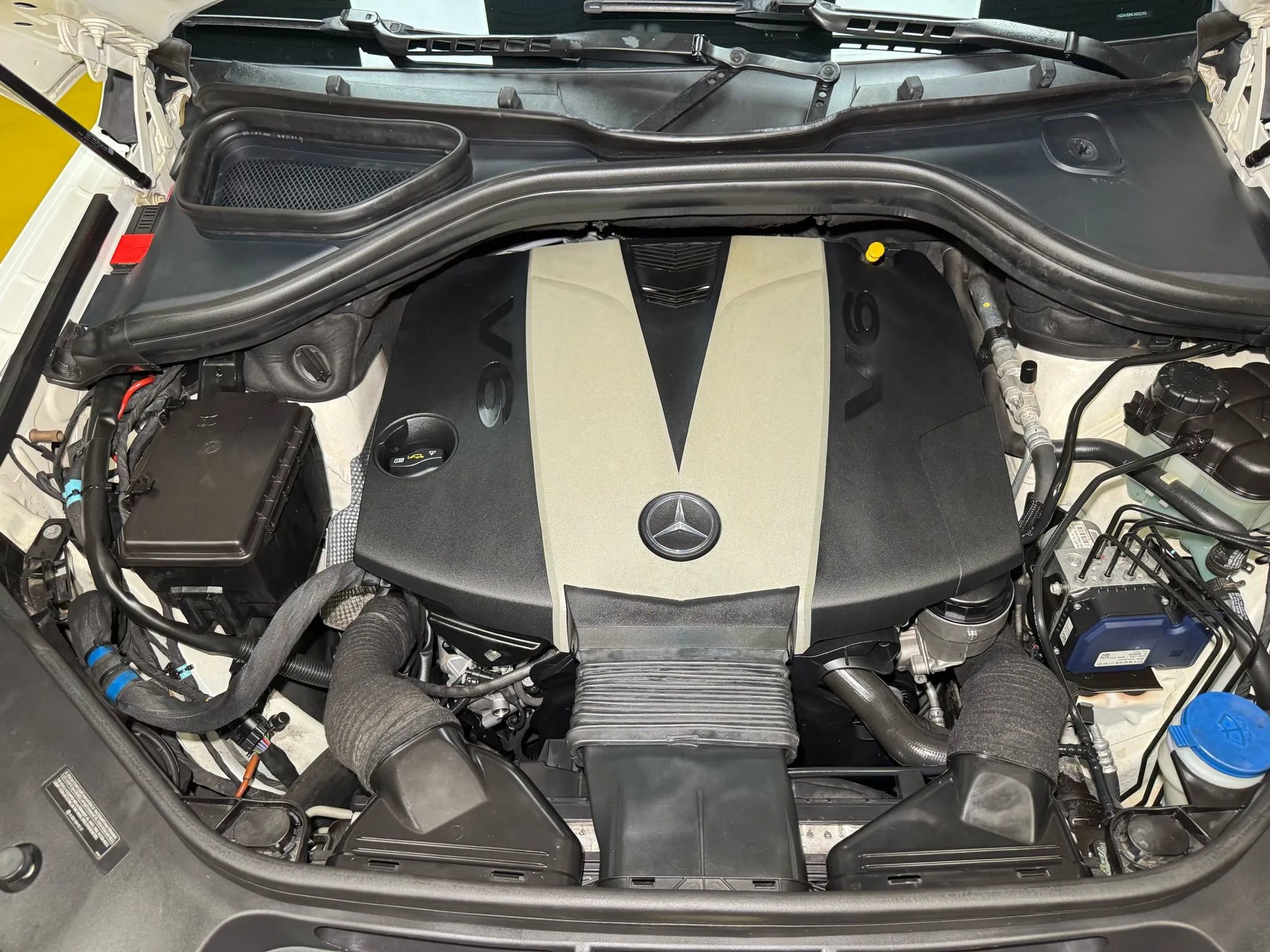 Used 2012 Mercedes-Benz ML 350 BlueTEC 4MATIC image 53