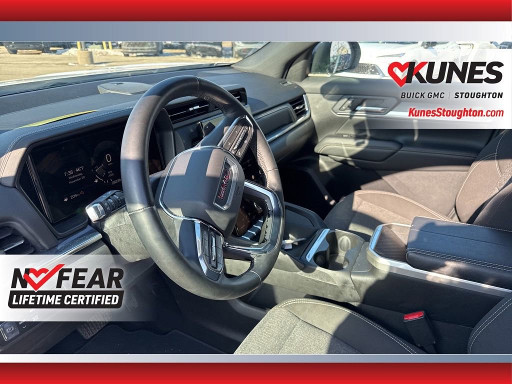 Used 2025 GMC Terrain Elevation image 21