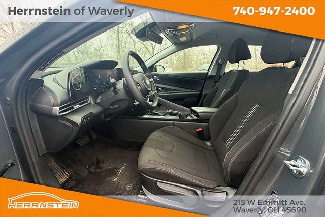 Used 2024 Hyundai Elantra SEL image 17