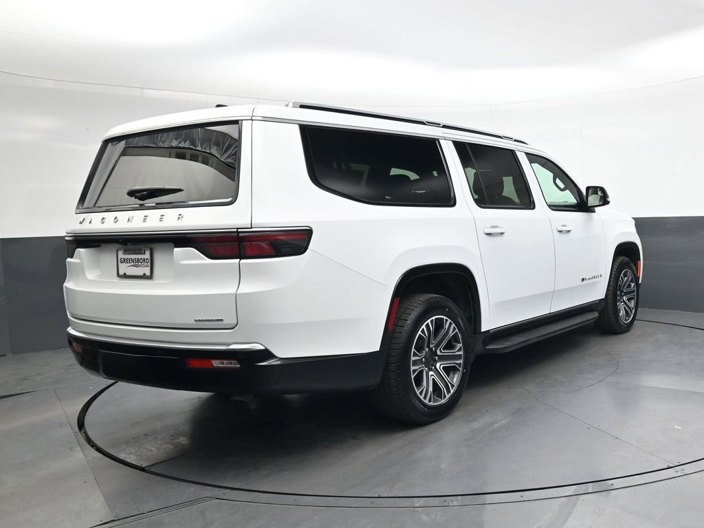 Used 2024 Jeep Wagoneer L Series II w/ Flexible Seating Group image 4
