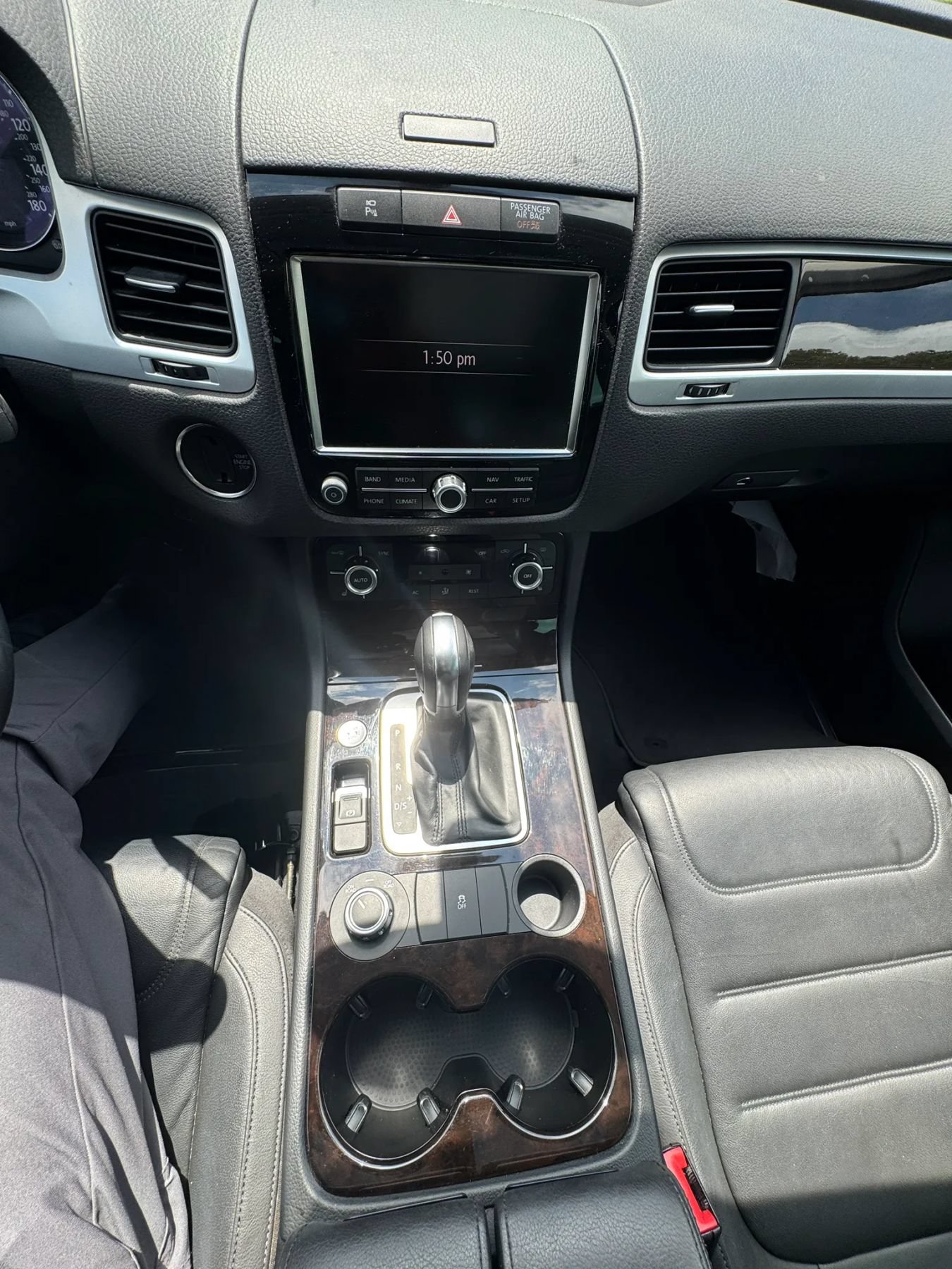 Used 2013 Volkswagen Touareg VR6 AWD/4WD image 29