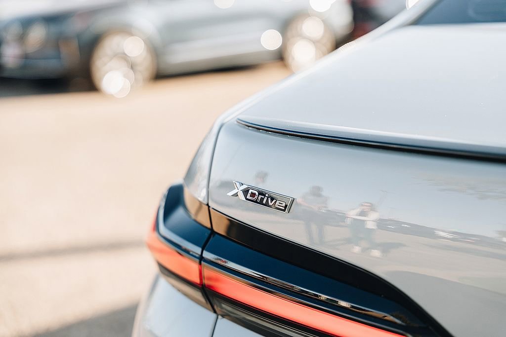 Used 2025 BMW 760i xDrive w/ Executive Package image 15