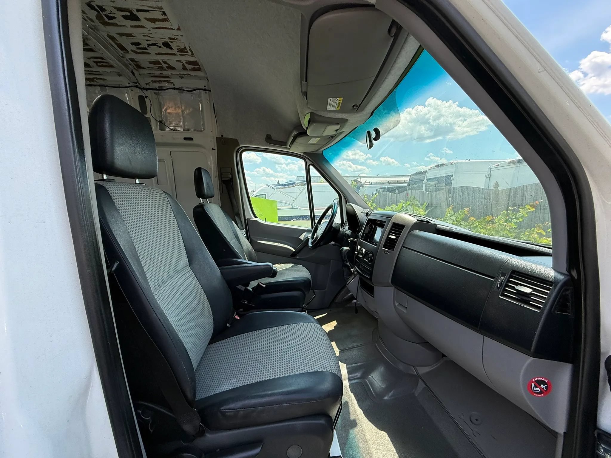 Used 2008 Dodge Sprinter 2500 RWD image 47