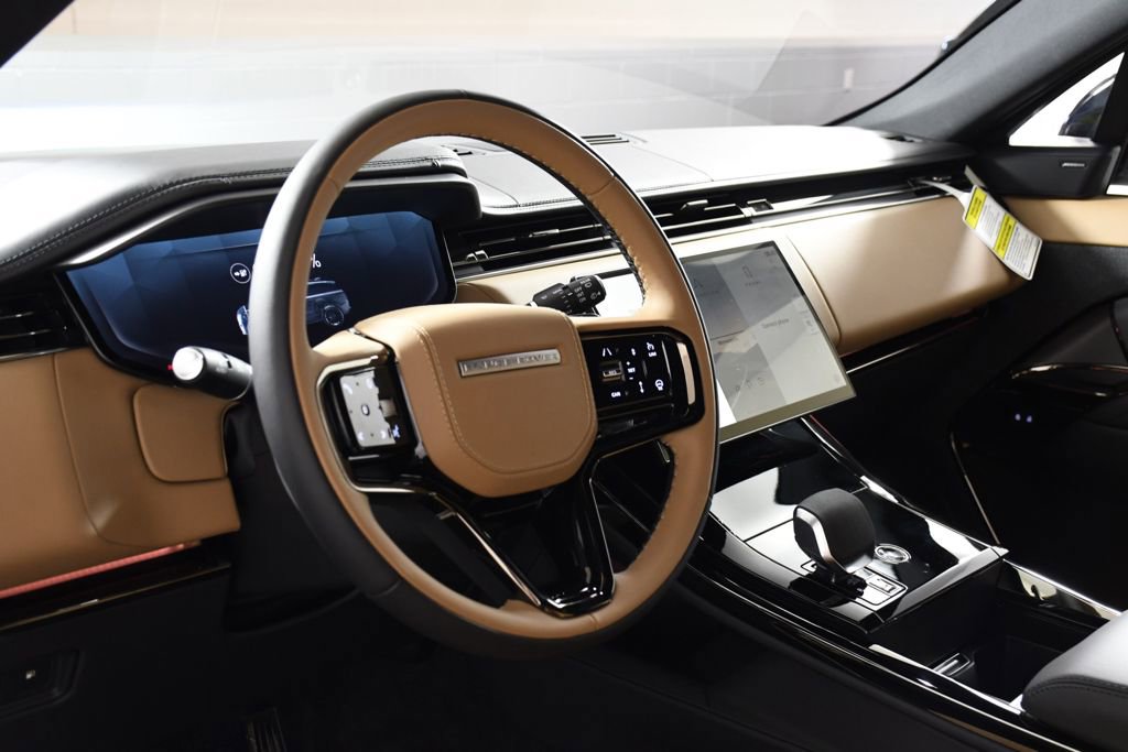 New 2026 Land Rover Range Rover Sport Dynamic SE AWD/4WD image 13