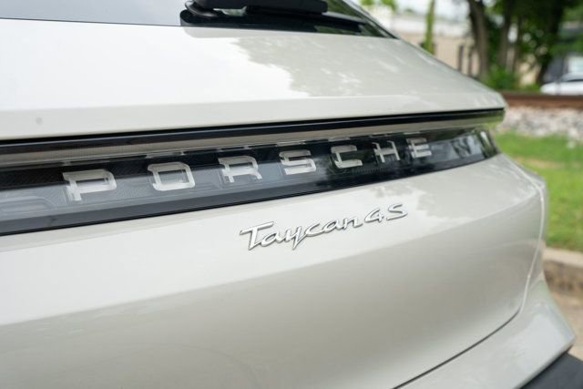 Used 2024 Porsche Taycan 4S w/ Premium Package AWD/4WD image 11