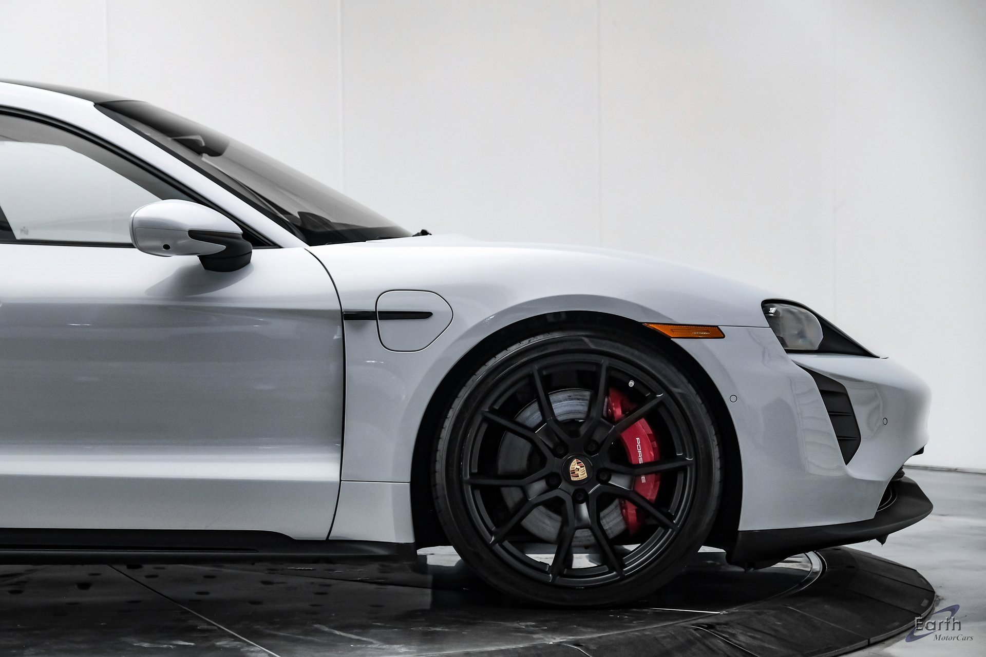 Used 2023 Porsche Taycan GTS w/ Premium Package image 18