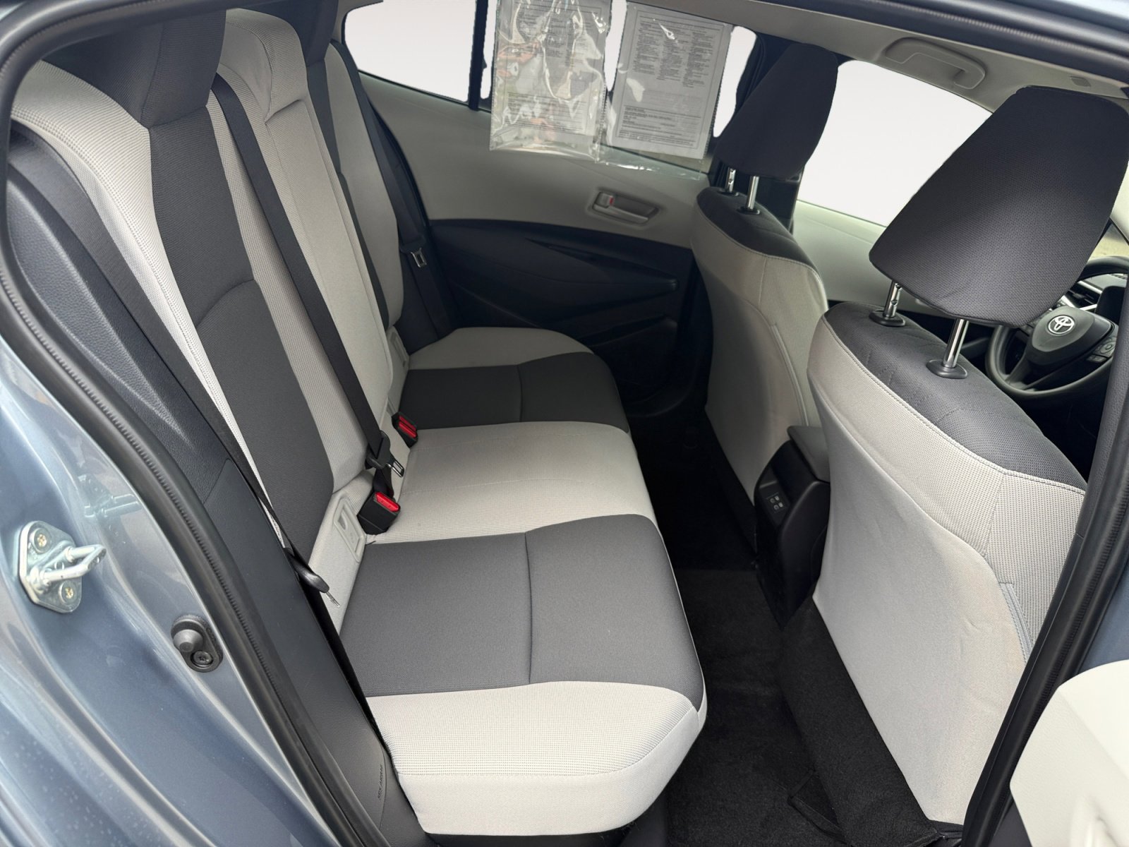 Used 2024 Toyota Corolla LE w/ LE Convenience Package FWD image 18