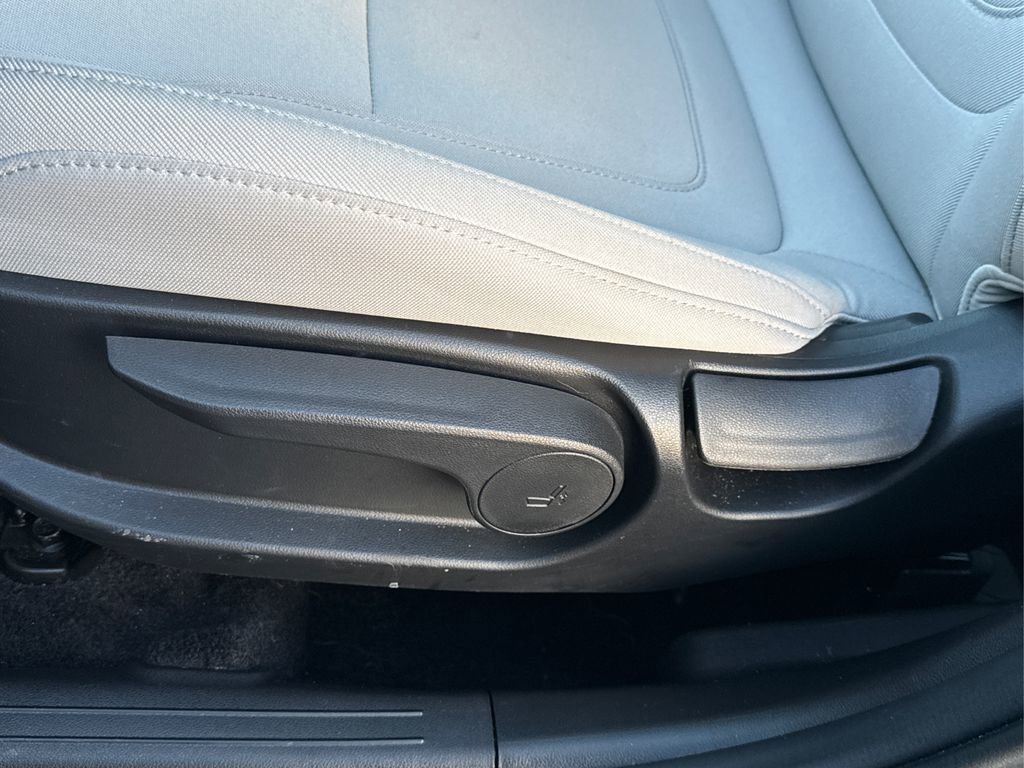 Certified 2025 Hyundai Tucson SE image 18