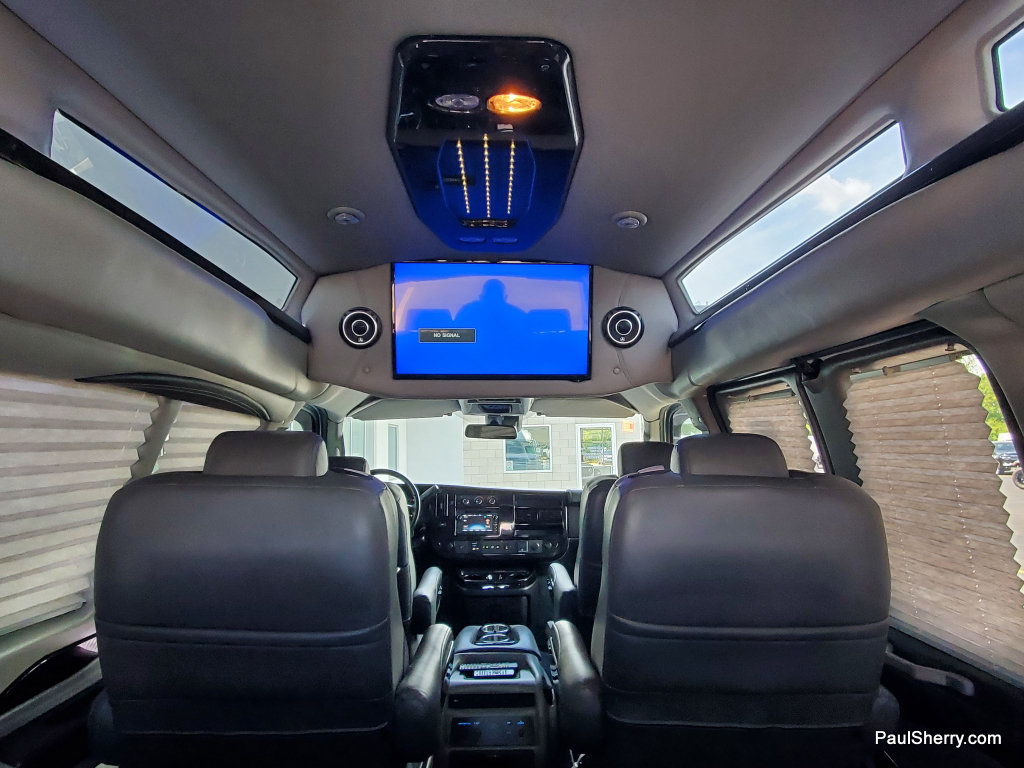 Used 2020 Chevrolet Express 2500 w/ Enhanced Convenience Package RWD image 6