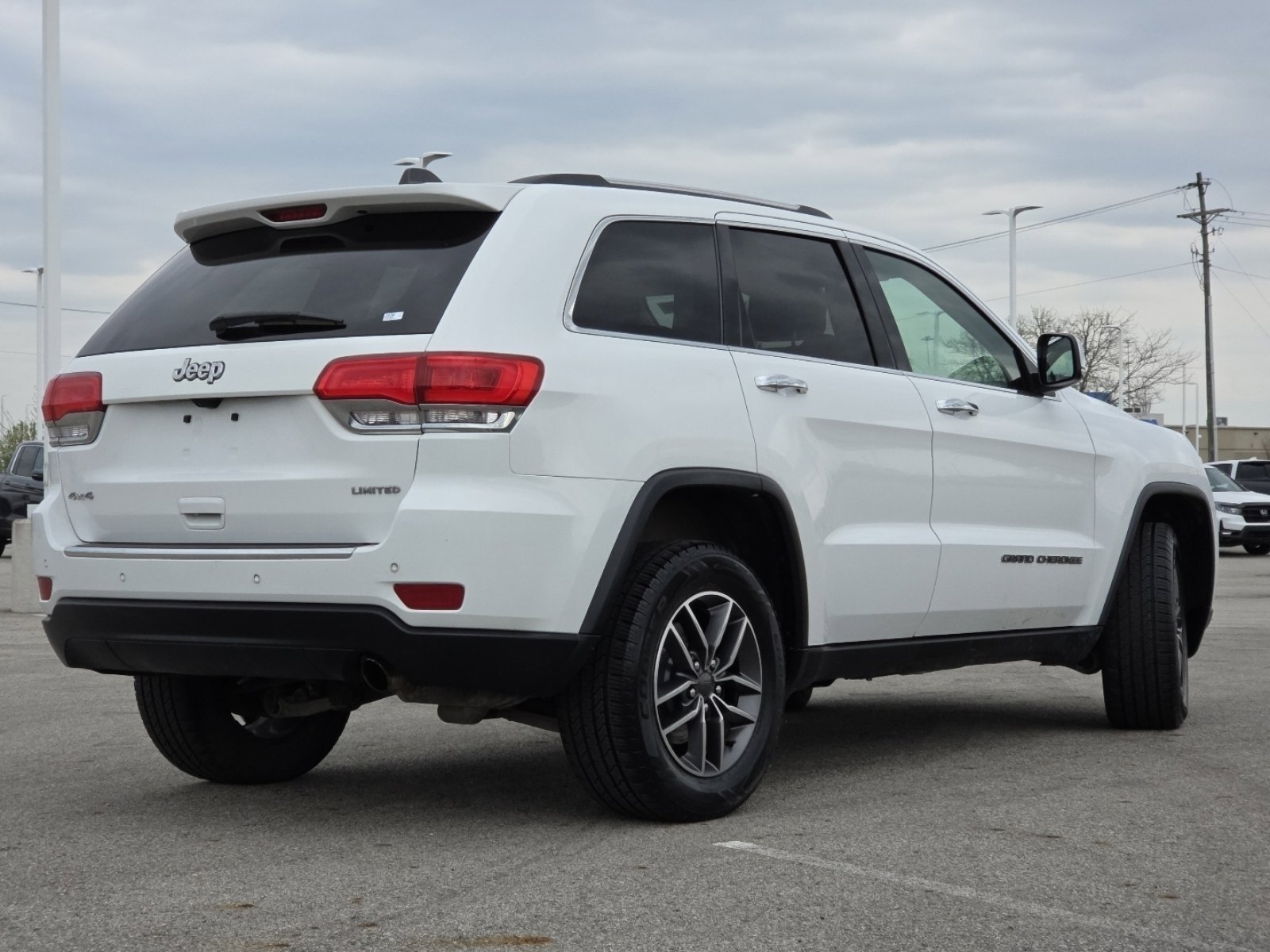 Used 2019 Jeep Grand Cherokee Limited AWD/4WD image 18