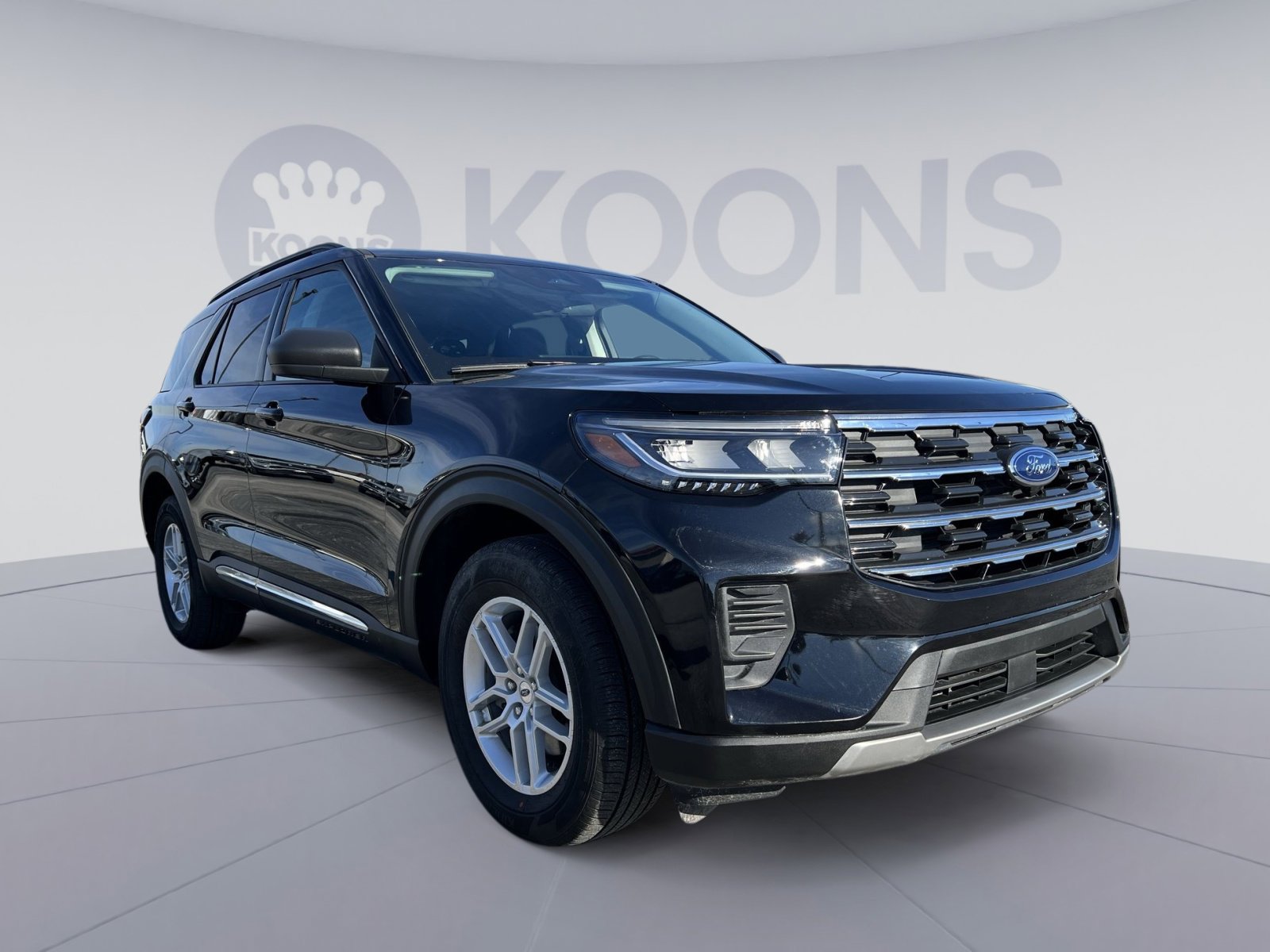 Used 2025 Ford Explorer Active image 10